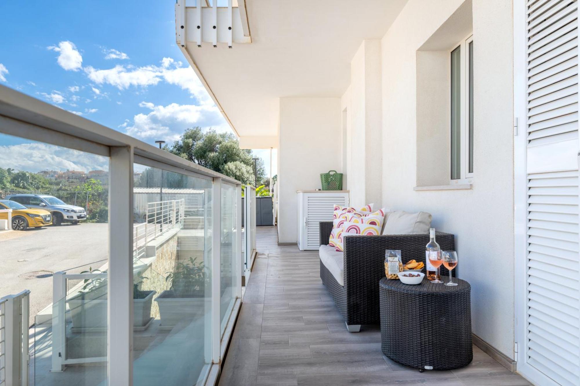 Exclusive Deluxe Apt Up To 6 People & Heated Tub Polignano a Mare Esterno foto